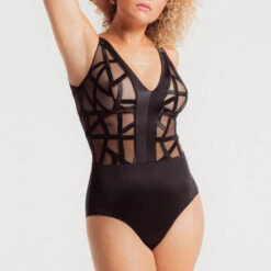 Body Sans Armatures Louisa Bracq Série