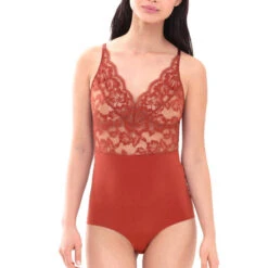 Body En Dentelle Mey Amazing -Sous Vêtement Soldes body mey amazing rouge coquelicot 2