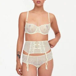 Porte-jarretelles Chantelle Fleurs -Sous Vêtement Soldes porte jarretelles chantelle fleurs ivoire 3
