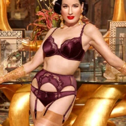 Porte-jarretelles 6 Attaches En Satin Dita Von Teese Star Lift 13 Porte-jarretelles 6 Attaches En Satin Dita Von Teese Star Lift -Sous Vêtement Soldes porte jarretelles dita von teese star lift prune 4