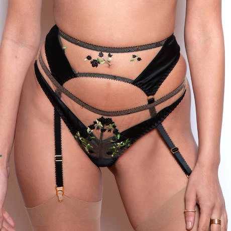 Porte-jarretelles En Soie Edge O' Beyond Charlotte 3 Porte-jarretelles En Soie Edge O' Beyond Charlotte