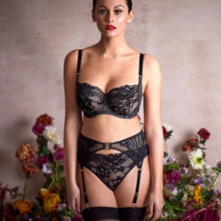 Porte-jarretelles En Dentelle Katherine Hamilton Simone -Sous Vêtement Soldes porte jarretelles katherine hamilton simone noir 3